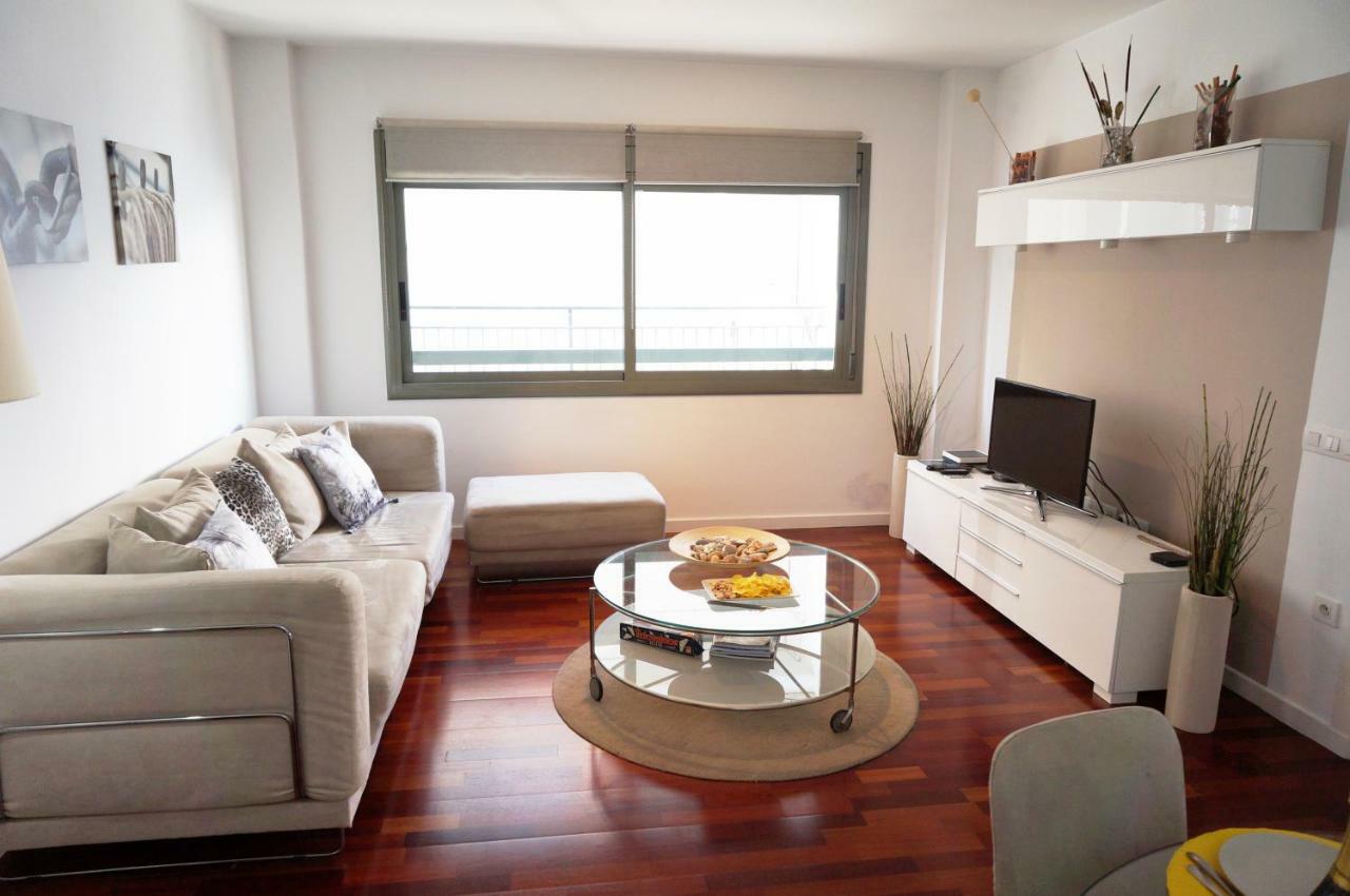 Happy Holiday Beach Home Ситжес Екстериор снимка