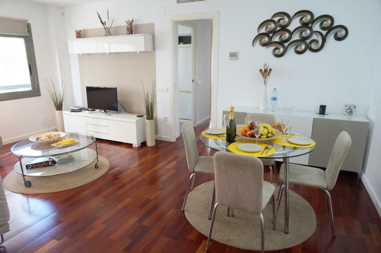 Happy Holiday Beach Home Ситжес Екстериор снимка